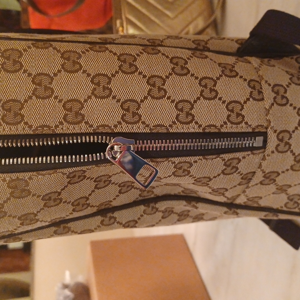 Authentic  gucci backpack - Picture 3 of 10